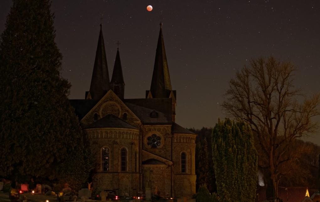 St. Laurentius Dattenfeld_Nachtaufnahme3_Copyright Michael Patt