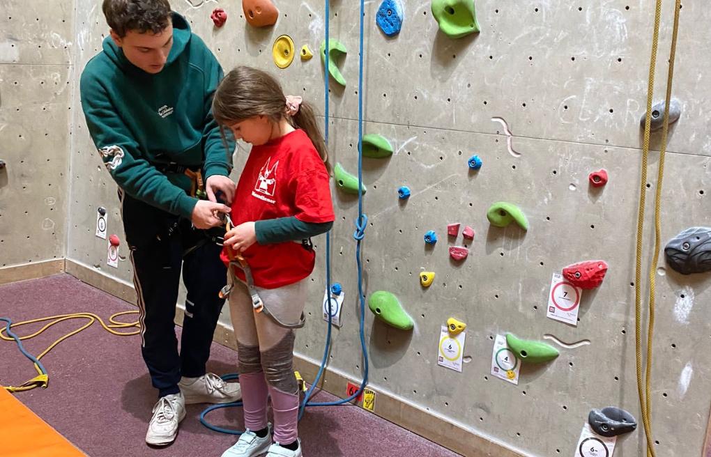 03 Richtiges Anlegen des Klettergurtes