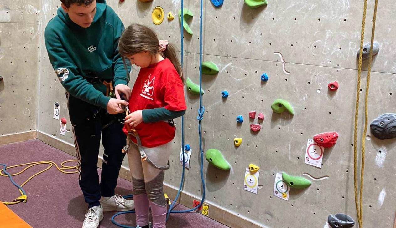 03 Richtiges Anlegen des Klettergurtes