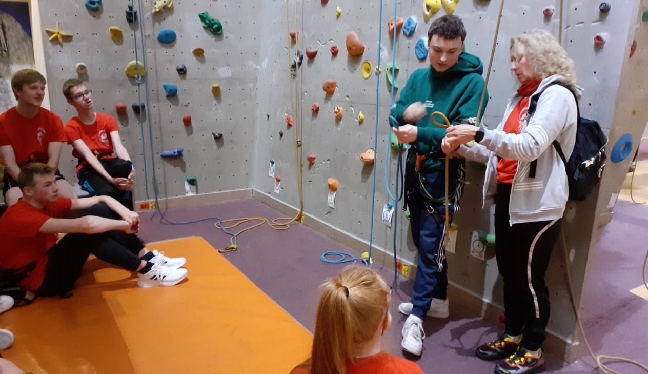 05 Alle müssen den Sicherungsknoten lernen