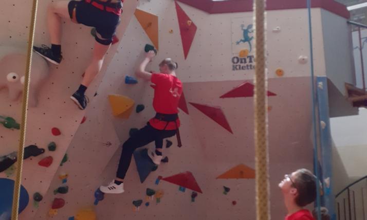 22 Zwischendurch etwas bouldern 1