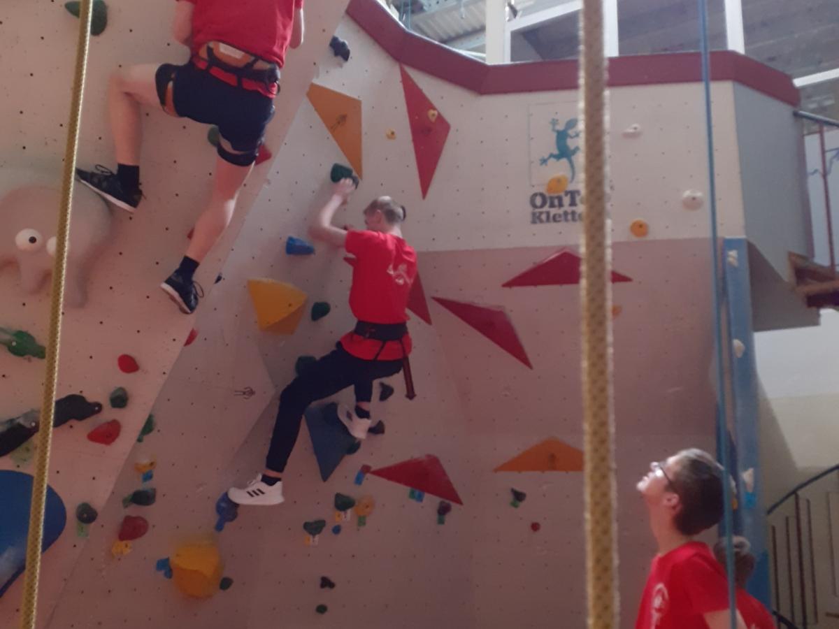 22 Zwischendurch etwas bouldern 1